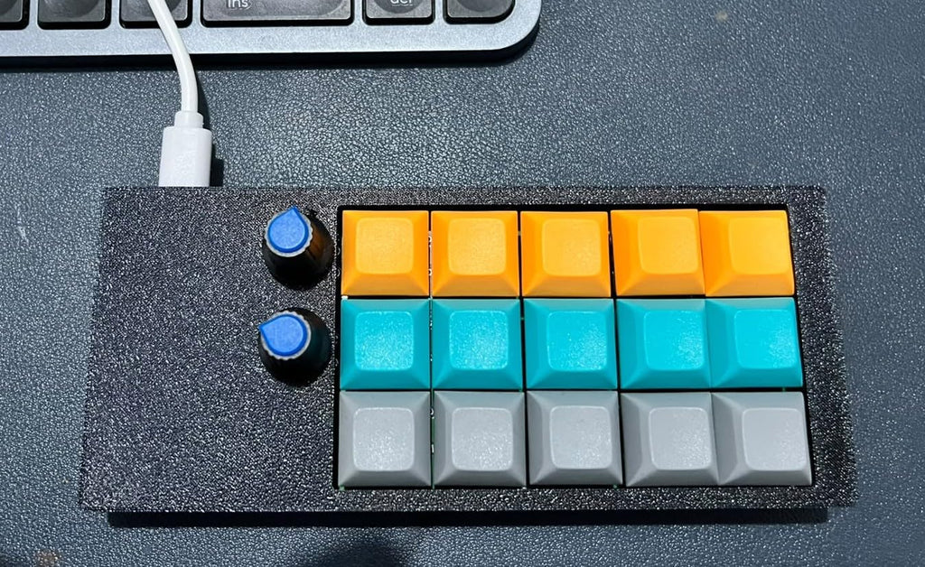 Dice and Layers PicoPad 5x3 Programmable Macro Keyboard | 15 Mechanical Keys | RP2040 | Custom Shortcut Keyboard for Excel, Photoshop, OBS, Blender, AutoCAD, Windows & Linux